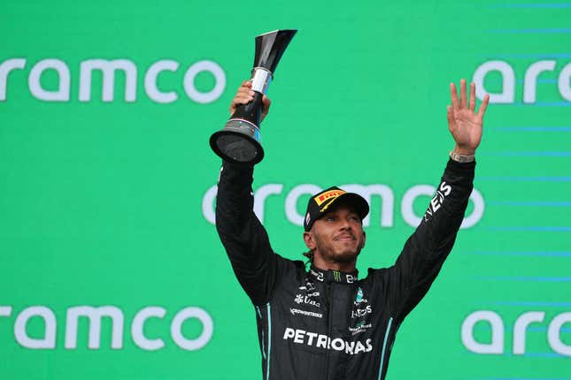 Circuit of The Americas, Austin, Formula 1 Aramco United States Grand Prix 2022, in the picture 2nd place for Lewis Hamilton.