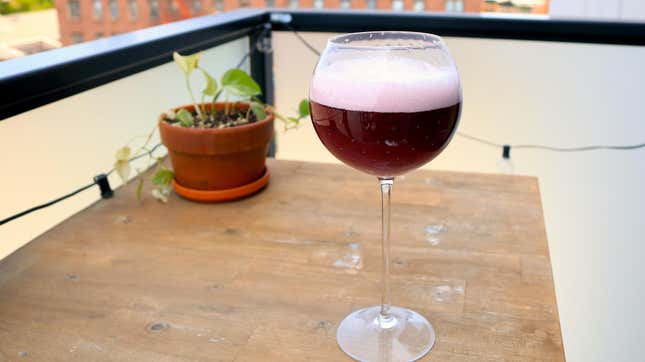 Image for article titled The &#39;Wine Float&#39; Is the Frozen Cocktail of the Summer