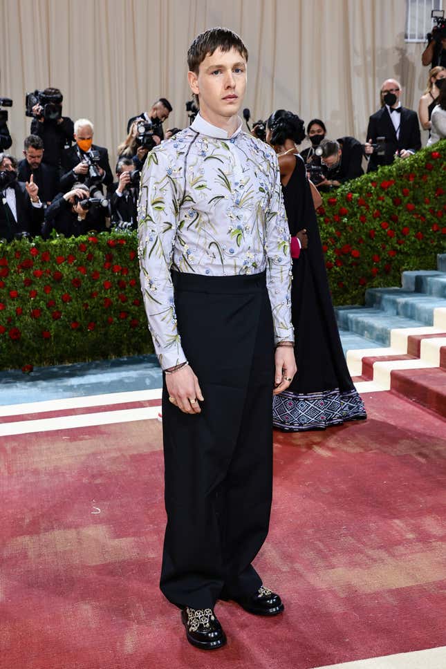 Image for article titled Met Gala 2022: All the Looks That Gave Us John Jacob Astor or Just Half-Assed