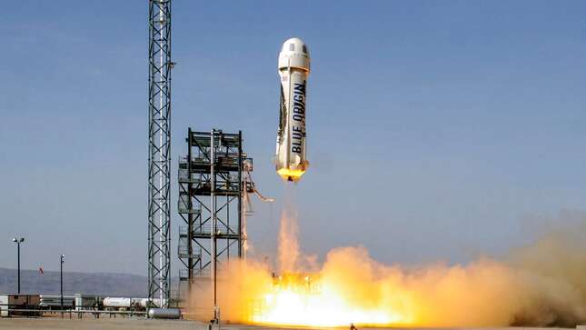 Jeff Bezos volará al espacio en el primer lanzamiento tripulado de Blue Origin