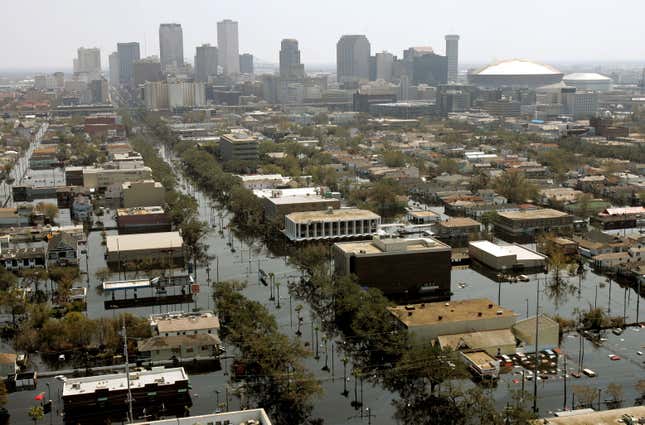 Image for article titled The destruction wrought by Hurricane Katrina, seen from the air