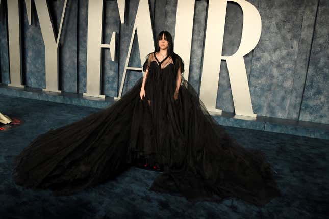 Image for article titled The Vanity Fair Oscars After-Party Looks: The Bold, Be-Feathered, and Basically Naked