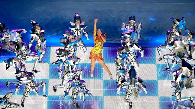 Image for article titled Incredibly Profitable Super Bowl Halftime Show Asks Pro Dancers to Perform for Free