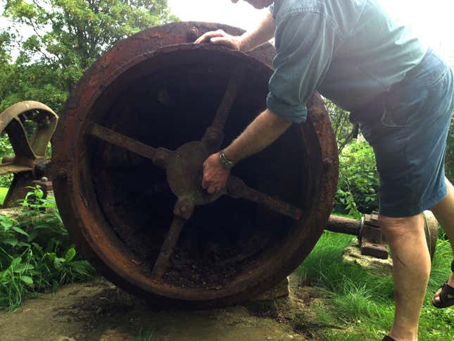 The 1895 turbine.