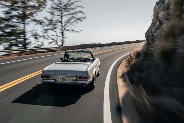 Image for article titled A 1968 Mercedes-Benz 280 SL Pagoda Is Elegance on Wheels