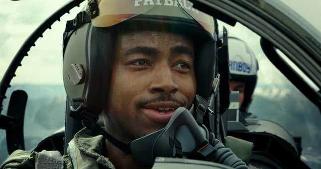 JAY ELLIS PLAYS “PAYBACK” IN TOP GUN: MAVERICK FROM PARAMOUNT PICTURES, SKYDANCE AND JERRY BRUCKHEIMER FILMS.