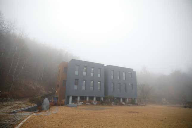 Image for article titled Photos: Overworked South Koreans are finding solace in a fake prison