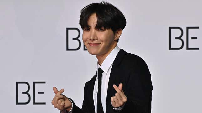 Image for article titled Reasonable BTS Fan Only Sends Death Threats In Defense Of J-Hope