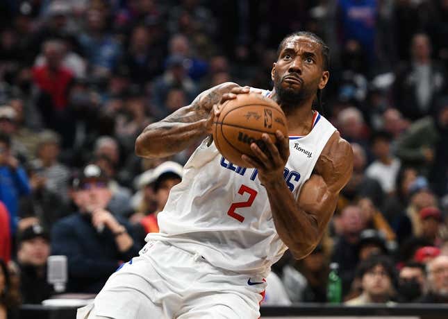 Mar 5, 2023; Los Angeles, California, USA; LA Clippers forward Kawhi Leonard (2) looks towards the basket against Memphis Grizzlies during fourth quarter at Crypto.com Arena.