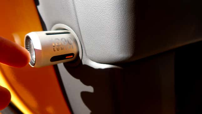 Image for article titled Your Guide To The 2022 Rivian R1T Electric Pickup's Incredible Gadgets