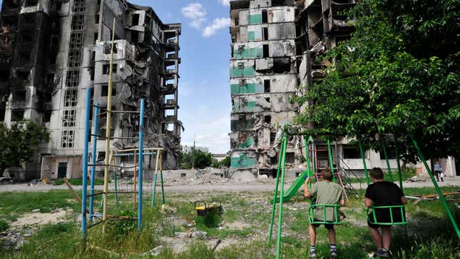 Image for article titled Russia Invades Ukraine: The First 100 Days