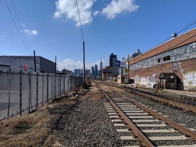 Image for article titled The Google Pixel 3 XL is a fantastic camera attached to a decent phone