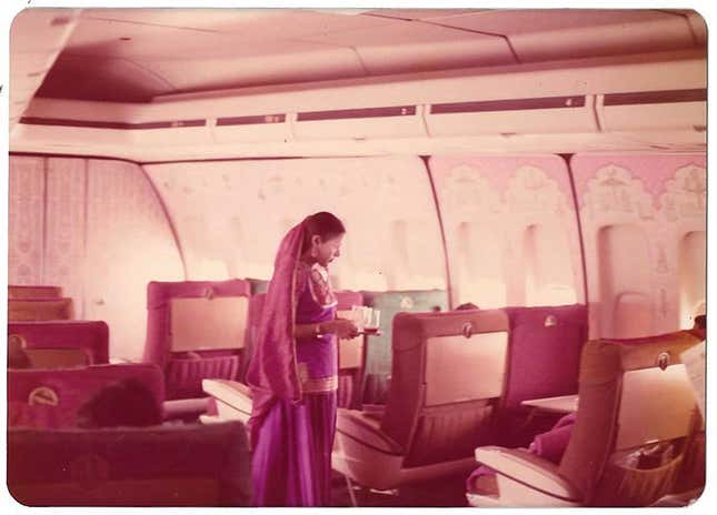 Chikliwala serving VIP passengers in a traditional Rajasthani dress in the 1970s.
