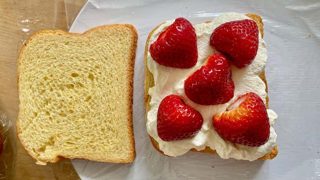 Image for article titled The Japanese Fruit Sando Is a Summer Essential