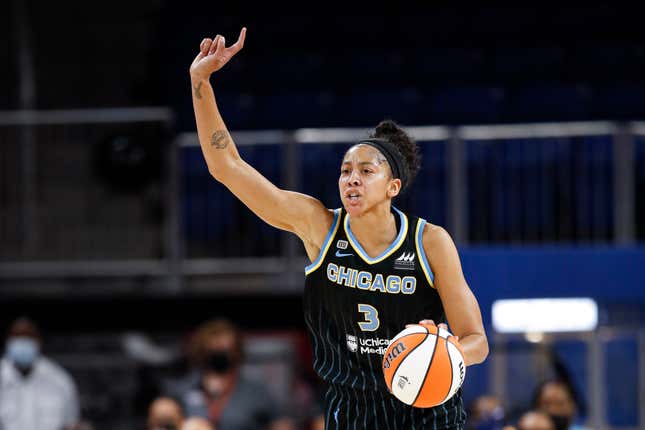 Image for article titled Candace Parker Brings the Chicago Sky One Step Closer to Its 1st WNBA Championship