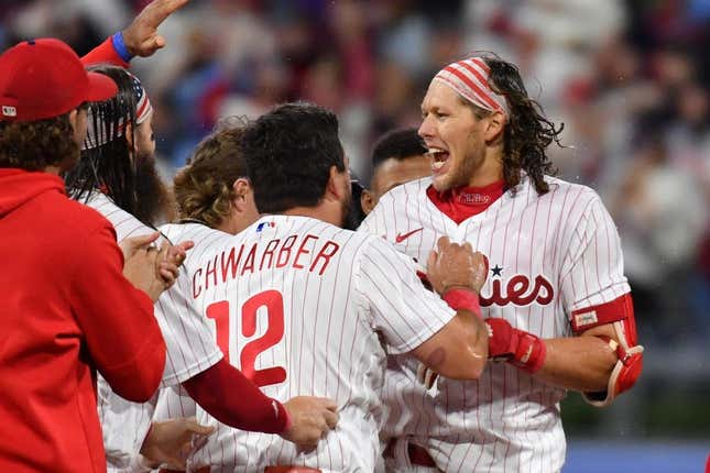 Confident Phils eye 4th straight win in rematch with Mets