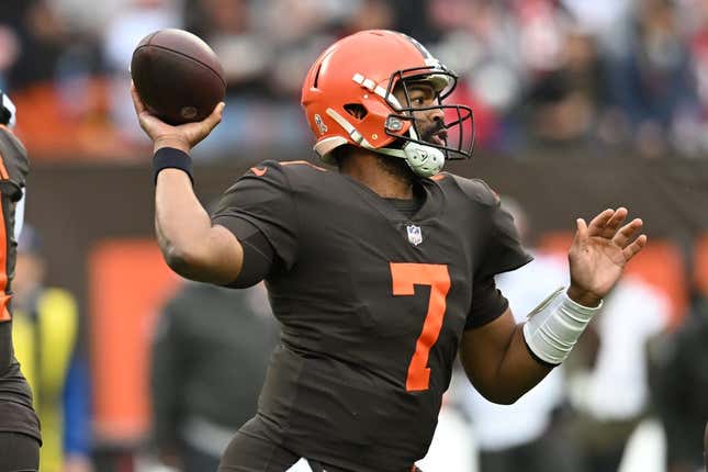 Nov 27, 2022; Cleveland, Ohio, USA; Cleveland Browns quarterback Jacoby Brissett (7) throws a pass during the first quarter against the Tampa Bay Buccaneers at FirstEnergy Stadium.