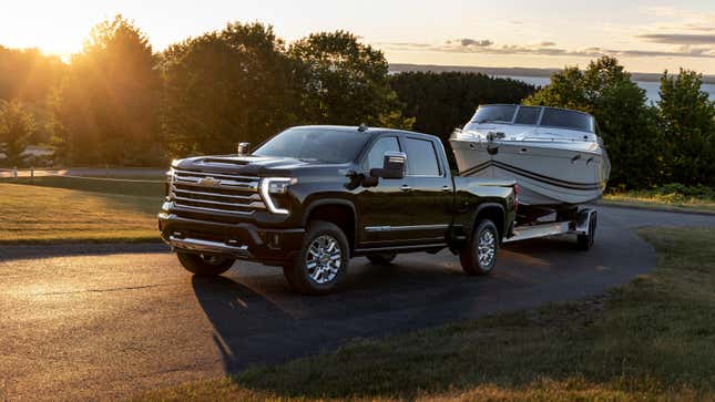 Image for article titled 2024 Chevy Silverado HD Gets More Diesel Torque and More Gears