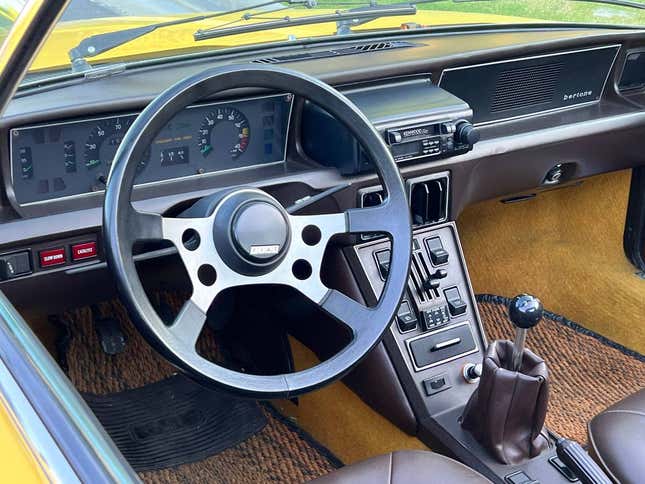 Image for article titled At $24,700, Is This 1975 Fiat X1/9 A Targa-Topped Treat?