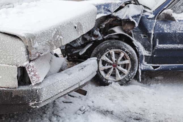 Image for article titled 16 Things Even Veteran Winter Drivers Could Do Better