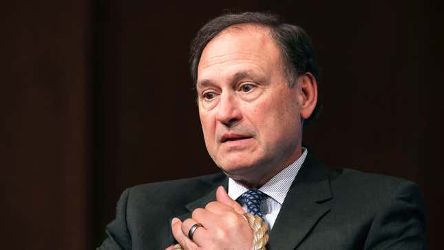 Image for article titled Justice Alito Somberly Ties Noose After Realizing He Not Mentioned In Constitution