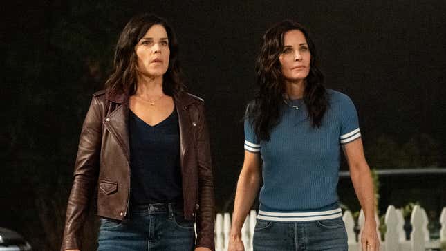 Neve Campbell and Courteney Cox in Scream (2022)