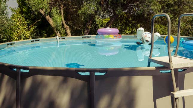 Image for article titled Incredible Ways To Turn Your Backyard Into A Summer Oasis