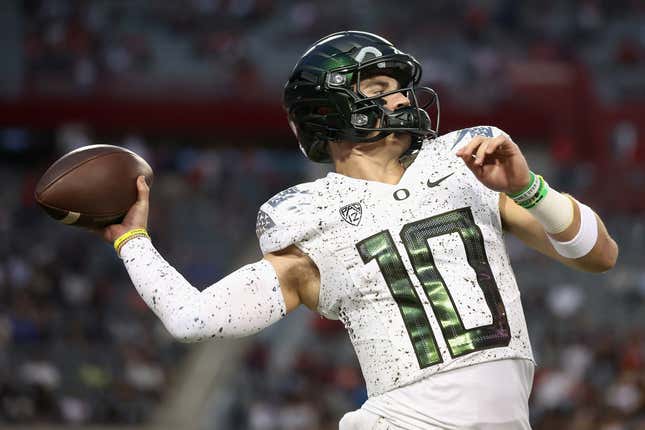 LOOK: Ducks bring back the pink 'Stomp Out Cancer' uniforms vs. UCLA