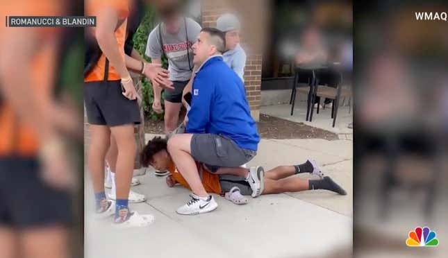 Image for article titled An Off-Duty Chicago Cop Lands Felony Charges for Pinning Down 14-Year-Old Boy