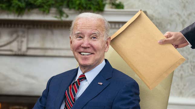 Image for article titled Biden Claps In Amazement After FBI Agent Pulls Classified Document From Behind His Ear