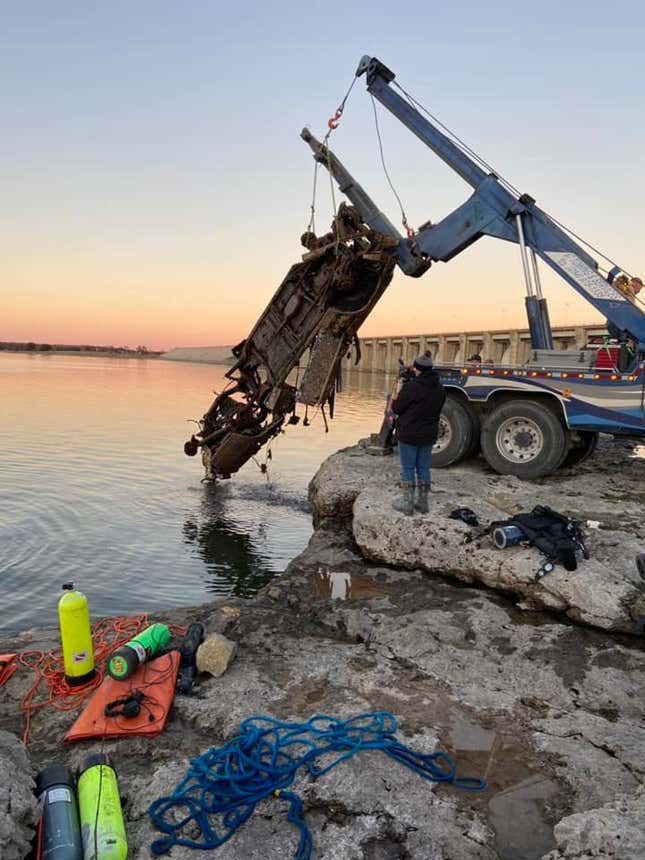 Divers Find Car In Brazos River Of A Missing Woman From Texas 7663