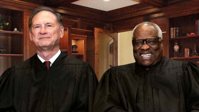 Image for article titled Alito, Thomas Share Laugh After Discovering They Both Leaked Dobbs Decision