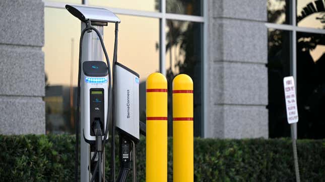 Image for article titled It&#39;ll Cost The U.S. Hundreds Of Billions To Reach Its 2030 EV Goal: Report