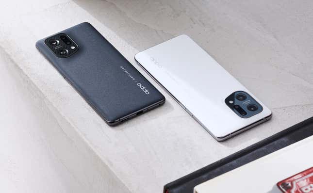 Imagen para el artículo titulado Oppo Find X5 Pro: así es el primer móvil de Oppo con cámaras que graban vídeo en la oscuridad