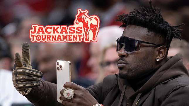 Image for article titled Jackass Tournament: First-round results