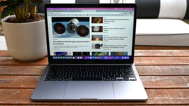 Imagen para el artículo titulado El SSD del modelo base del nuevo MacBook Pro es más lento que el del antiguo MacBook Pro