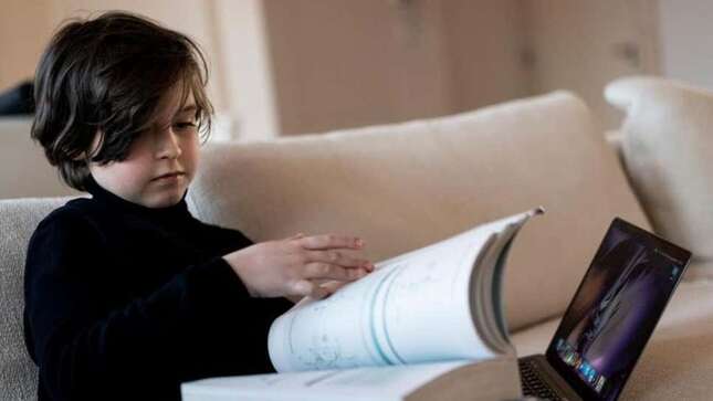 Imagen para el artículo titulado Este recién licenciado en física cuántica quiere usar la biotecnología para alcanzar la inmortalidad. Tiene 11 años