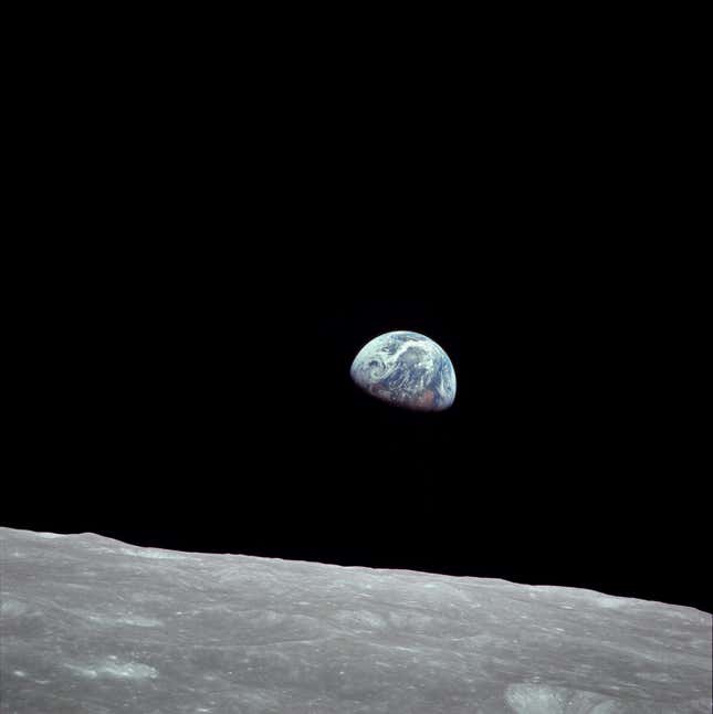 Image for article titled 8 Famous Photos and the Cameras They Were Captured On
