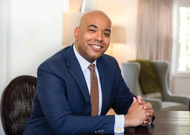 Image for article titled Harvard Law Appoints First Black Dean of Students