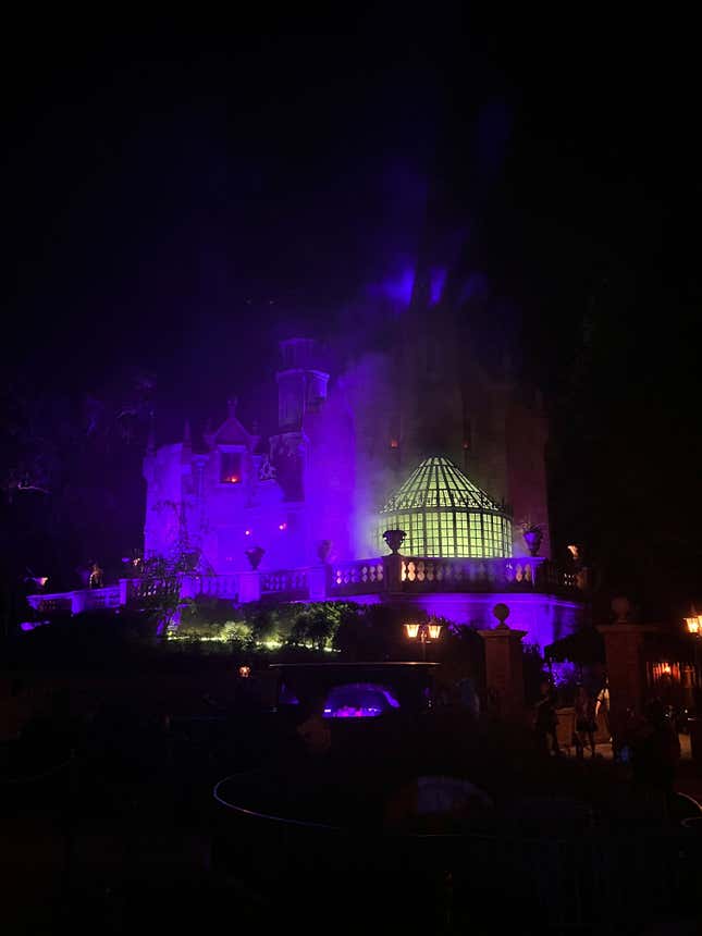 Image for article titled Disney Parks&#39; Halloween Parties Scare Up Fun Tricks and Treats