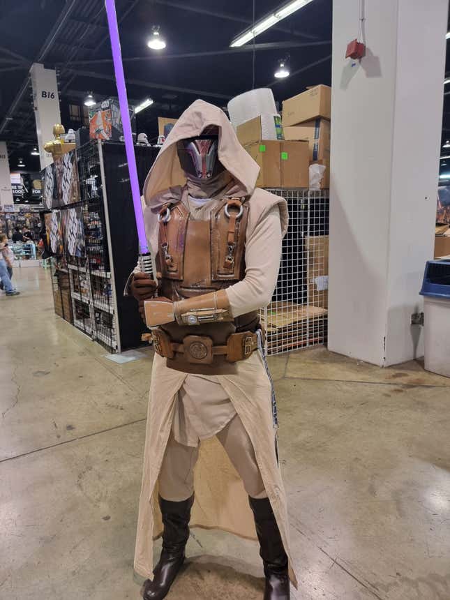 Image for article titled Say Goodbye to Star Wars Celebration 2022 With These Cosplay and Costume Pics