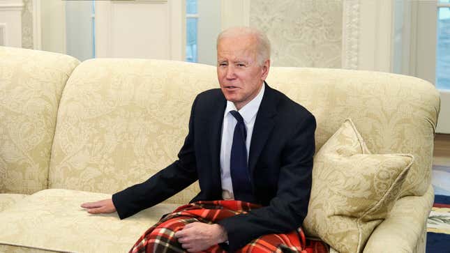 Image for article titled Biden Asks Americans To Come Sit By Him And Keep Him Company Until The End