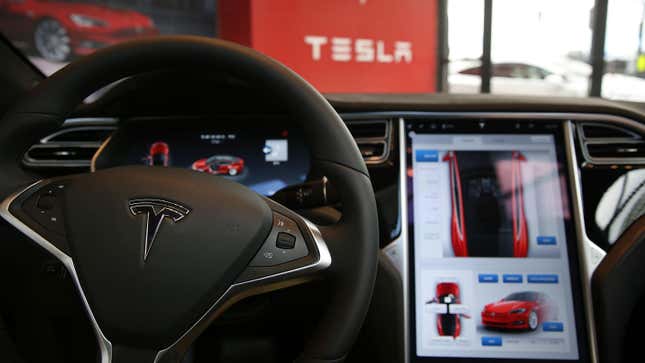 Image for article titled 42% of Tesla Autopilot Users Say They Feel &#39;Comfortable&#39; Treating Their Vehicles as Fully Driverless