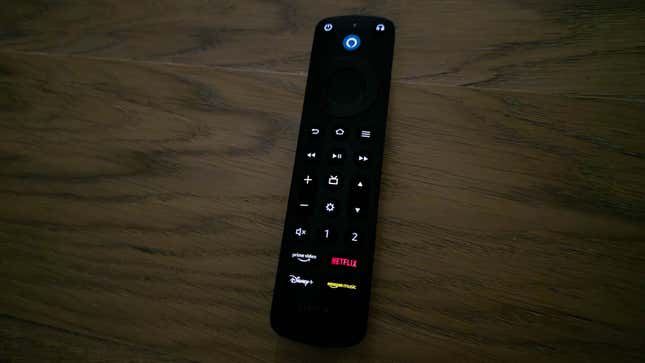Imagen para el artículo titulado El Alexa Pro es el mando a distancia en el que tendrían que fijarse los fabricantes de televisores
