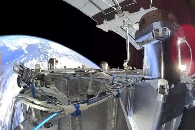 Prototipo real de un satélite Starshield de SpaceX
