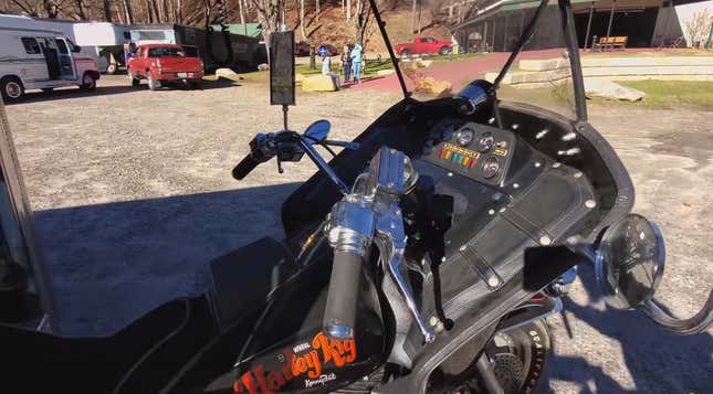 Image for article titled This Harley-Davidson Big Rig Camper Has 9 Wheels And Weighs 4,000 Pounds