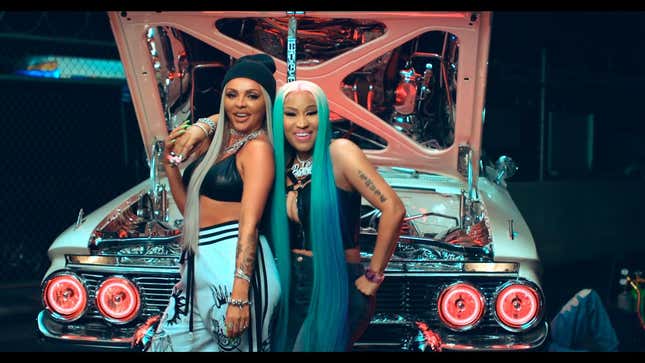 Nicki Minaj Keeps On Trucking