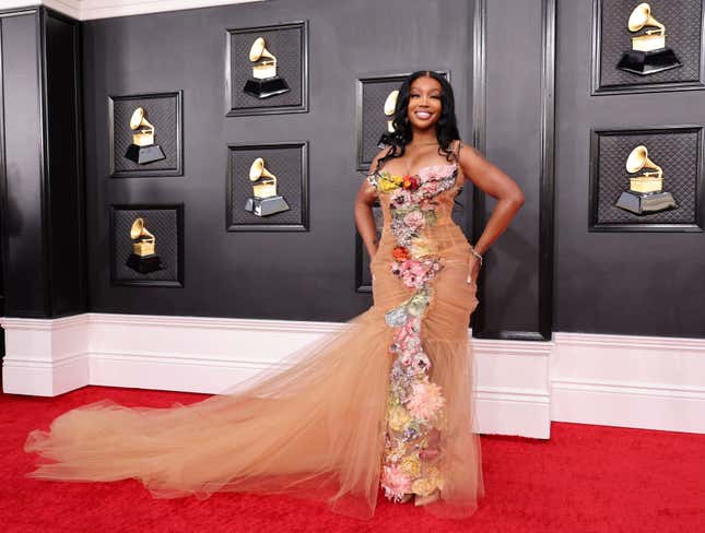  SZA attends the 64th Annual GRAMMY Awards at MGM Grand Garden Arena on April 03, 2022 in Las Vegas, Nevada. (