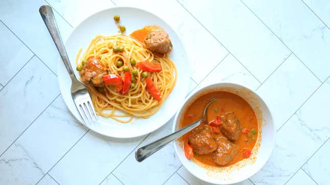 Image for article titled Tame the Heat and Treat Your Thai Curry Like Pasta Sauce