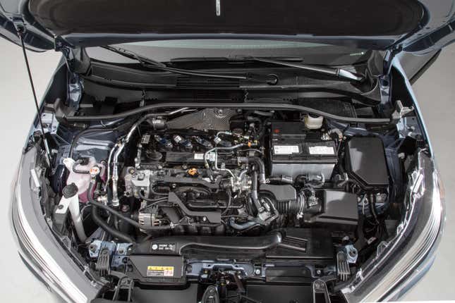 Image for article titled The 2022 Toyota Corolla Cross Is A Tame Compact SUV That Will Sell In Bunches